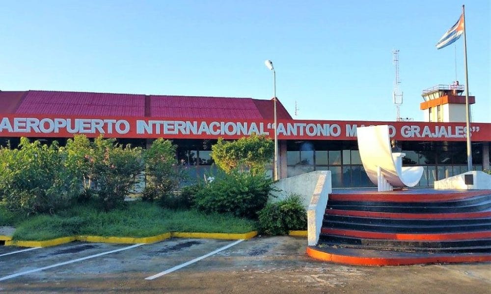 Flight Schedule for October from Santiago de Cuba: Regional and International Connections