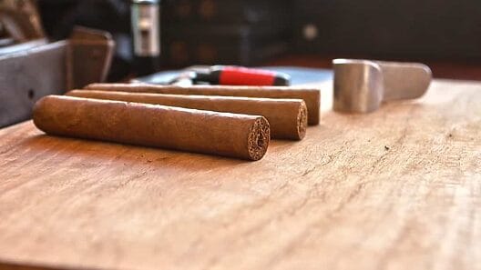 Aduana de Argentina decomisa miles de habanos con origen en Cuba y Panamá