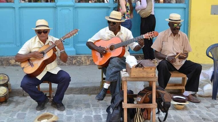 Costumbres, tradiciones y bienes patrimoniales de Cuba