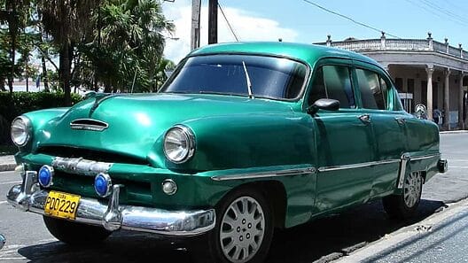 Cuba aprueba el cambio de chapas para algunos vehículos