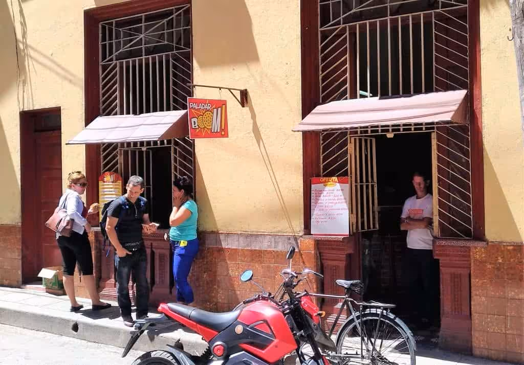 ¿Cómo obtener una licencia para trabajo por cuenta propia en Cuba?