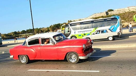 Crisis del transporte público obliga a pagar altos precios para trasladarse en Cuba