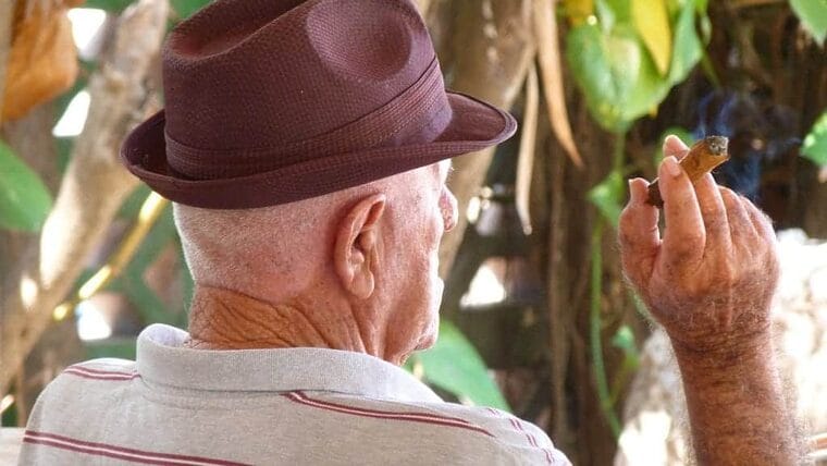 Pérdida de la residencia cubana