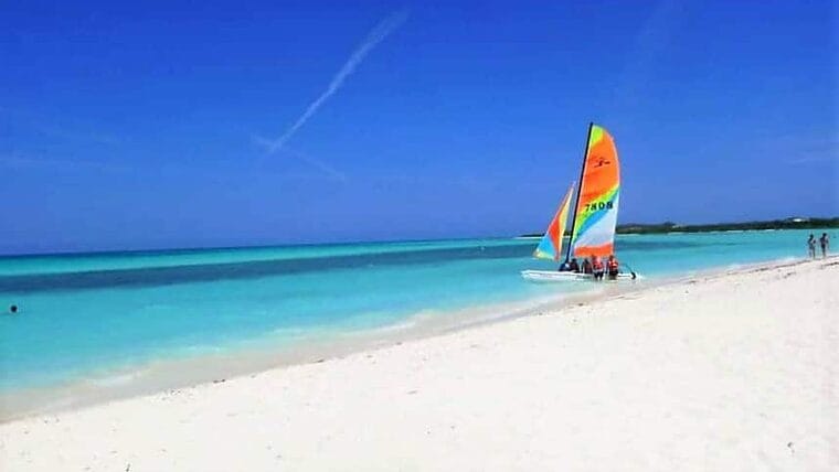 Destinos turísticos en Cuba: Las playas inolvidables de Jardines del Rey