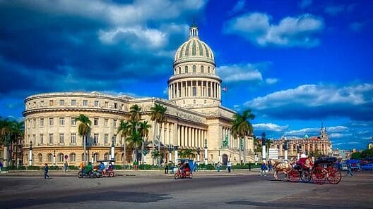 Ajustan tránsito en La Habana por trabajos en el Hotel Saratoga