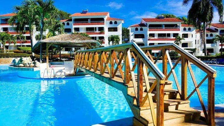 No clasifican hoteles de Cuba entre los mejores del mundo