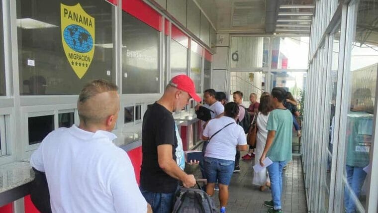 Información a los cubanos que desean viajar a Panamá