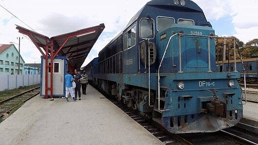 Ministro del Transporte de Cuba: «No puede ser que un viaje Habana-Santiago cueste entre 4,000 y 5,000 pesos»