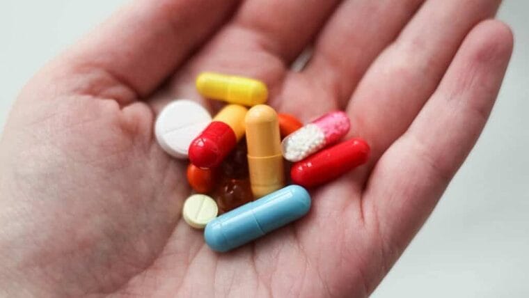 Viajan cubanos a Haití a buscar medicamentos y material quirúrgico