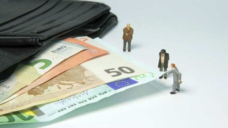¿Cuánto dinero necesita para viajar de Cuba a Europa?