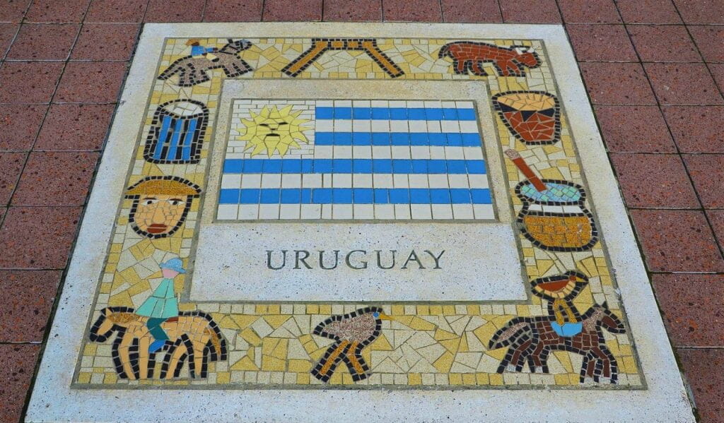 About 5,000 Cubans are trying to change their immigration status in Uruguay