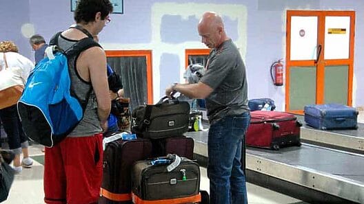 Prorrogan importación libre de alimentos, aseo y medicamentos a Cuba y anuncian nuevas medidas para envíos