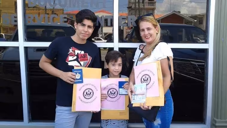 Presentan proyecto para restablecer el Programa Cubano de Reunificación Familiar