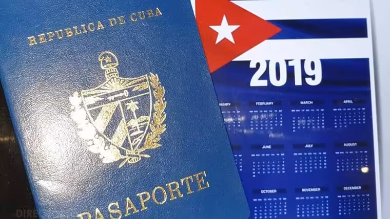 Gobierno de Cuba analiza disminución de costos del pasaporte y cese de prórrogas