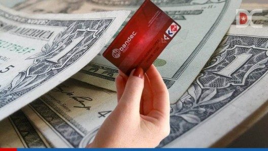 Banco Central: desde hoy, compra de dólares y otras divisas en Cuba mediante transferencias