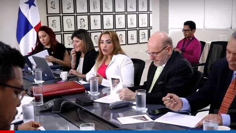 Autoridades de Panamá y empresarios de Colón se reúnen con la Embajada de Cuba