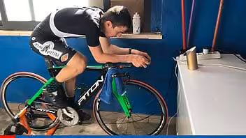 Un ciclista cubano varado en Lombardía