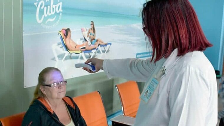 ¿Cuál es el protocolo de los aeropuertos cubanos contra el coronavirus?