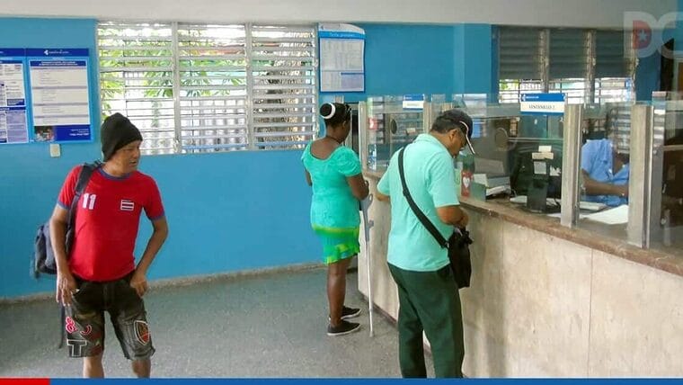 ¿Dónde está el dinero de los giros enviados a Cuba? Correos afirma que las transferencias no han entrado al país