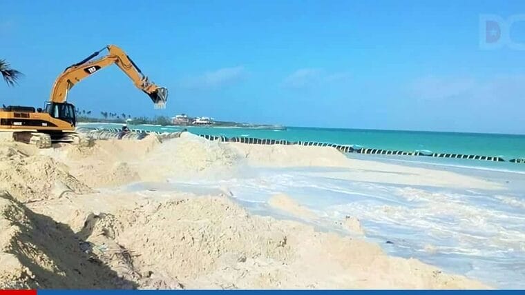 Varadero prepara sus playas para el regreso del turismo