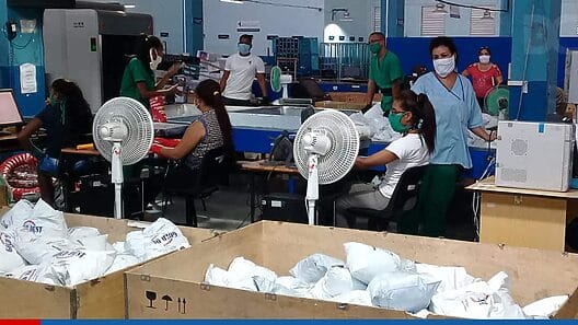 Gobierno critica agencias de paquetería en Cuba: tienen que entregar 300 mil bultos antes del 20 de octubre