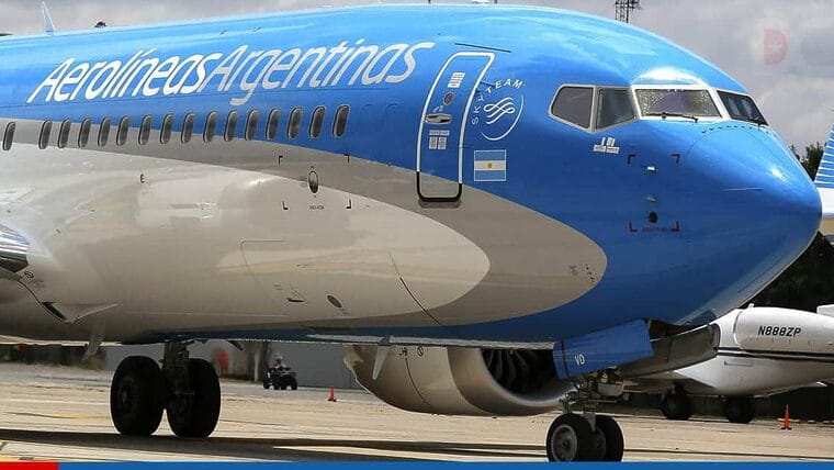 Argentina, de los pocos países que seguirán sin vuelos, incluso nacionales