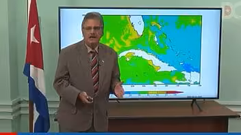 Laura mantiene vientos máximos sostenidos en el orden de 100 kilómetros por hora (+Video)