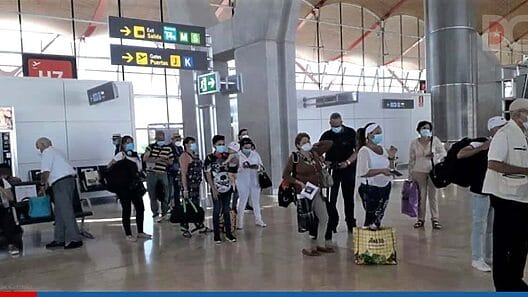 Actualizan normativa para viajes a España