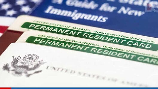 ¿Cómo renovar o reemplazar una Green Card?