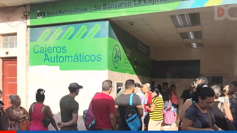Cajeros sin efectivo: Banco Central de Cuba recomienda usar bodegas para retirar dinero