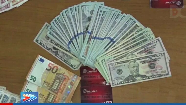 Detectan actos ilegales de compra y venta de divisas en Santiago de Cuba