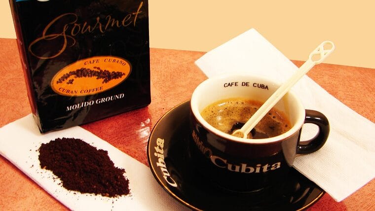 Cuba exportará y venderá en los aeropuertos café de alta calidad