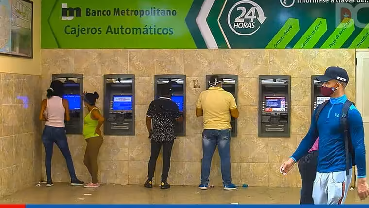 Información del Banco Metropolitano sobre extracciones de efectivo