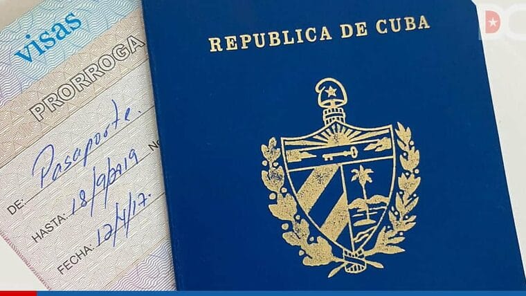 Gobierno de Cuba estudia rebajar los costos de pasaporte y prórroga para cubanos en el exterior