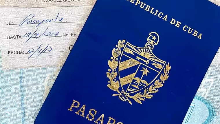 Importante: ¿Pueden todos los cubanos regresar a Cuba con pasaporte vencido y sin prorrogar?