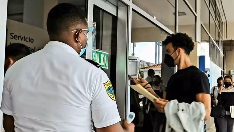 ¿Ilegal en Panamá? Gobierno otorgará Permiso Temporal de 2 años a migrantes