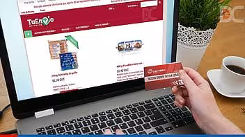 Cubanos critican que se incluyan "CD" en combos de alimentos