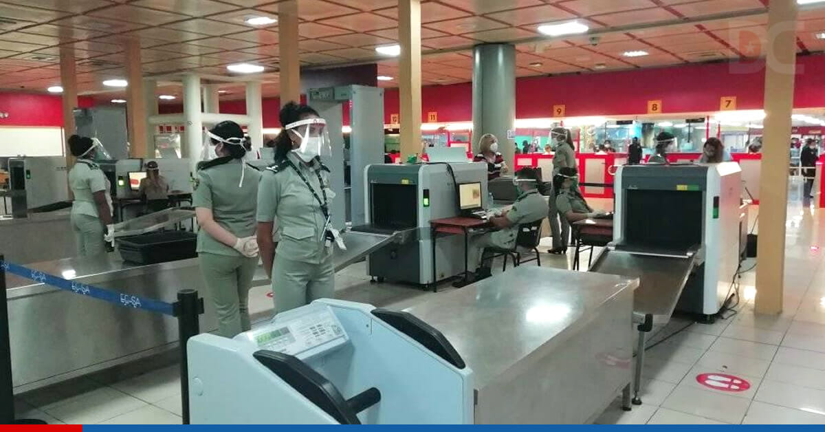 Aduana de Cuba informa sobre medidas con la normalidad de los vuelos