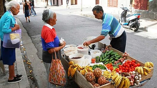 Sube más de un 40% el precio de los alimentos en Cuba