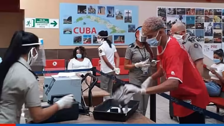 Mayor control sobre viajeros que arriban a Cuba