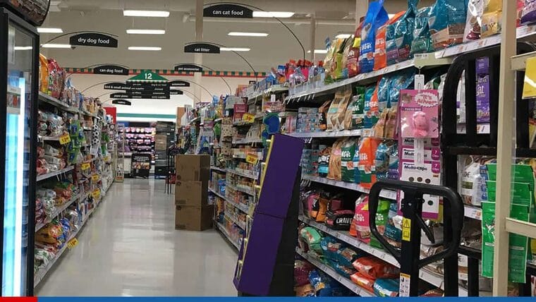 Inician la entrega de tarjetas de 250 dólares para comprar alimentos en Miami