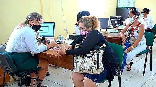 Solicitud de créditos en Cuba: «préstamo mínimo de 5 000 pesos y no se puede extraer en un cajero»