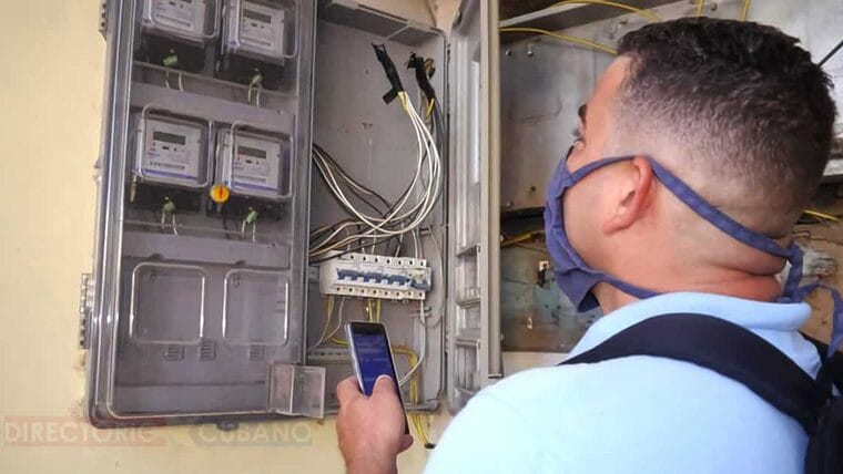 Empresa Eléctrica se abre a las inversiones: 750 dólares y descuentos de kilowatts por 20 años