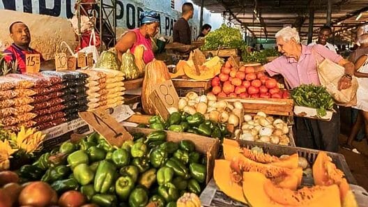 Gobierno establece tope de precios en Cienfuegos tras protestas en ese territorio por los altos costos