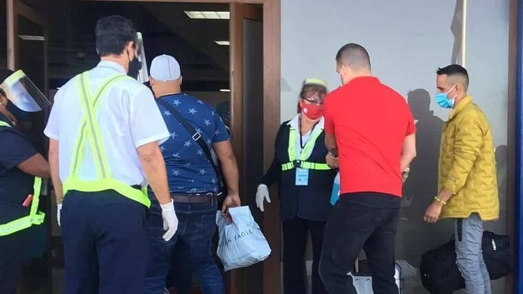 Nuevas medidas a viajeros en Cuba: ¿Si se aisla en un hotel puede hacerlo con un acompañante?
