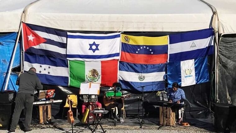 Cubanos entre migrantes de campamento en México con posibilidades de procesar su asilo en Estados Unidos
