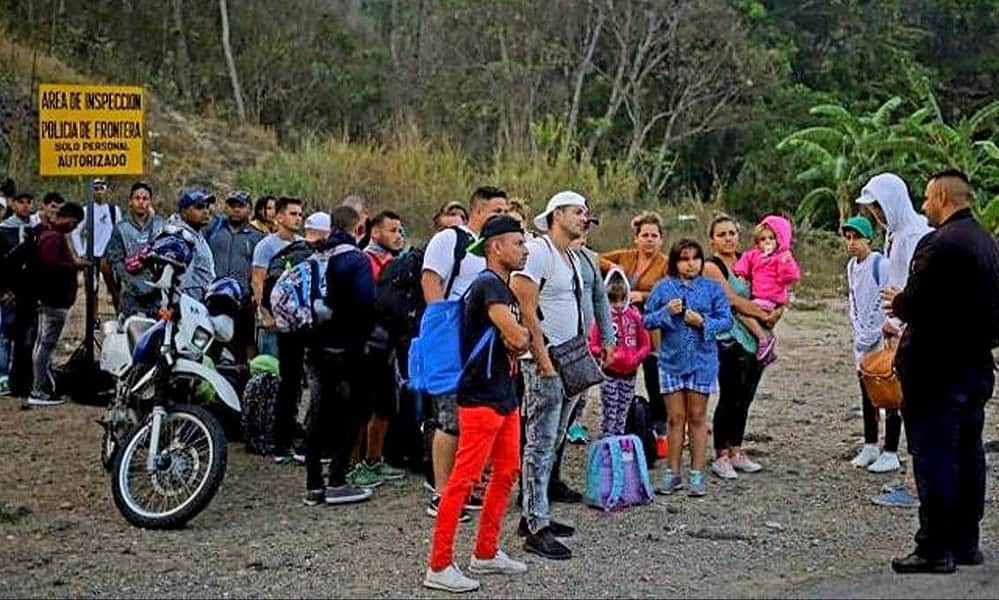 cubanos puedan pedir “parole humanitario” d