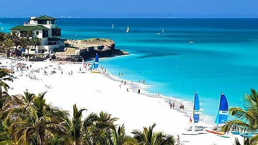 Ofertas de Havanatur de hoteles para viajeros cubanos desde La Habana
