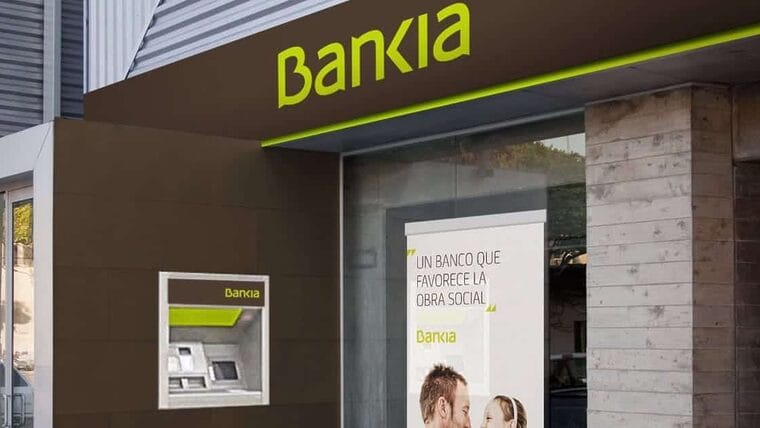Banco español Bankia elimina su oficina y negocios en Cuba
