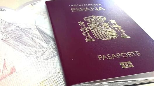 Consulado de España en La Habana: Citas de pasaporte y problemas con las credenciales